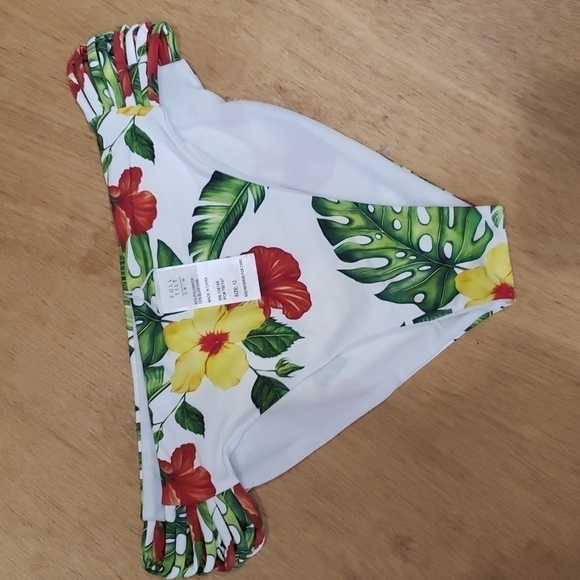 full Tilt Floral Tropical Print Bikini Bottom NWOT - Picture 1 of 7